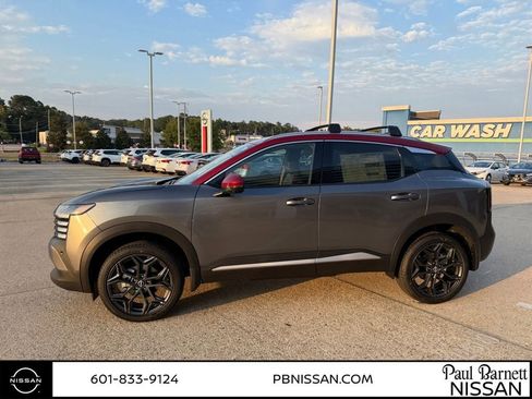 New 2026 Nissan Kicks SR image 14