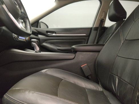 Used 2019 Nissan Altima 2.5 SL FWD image 17
