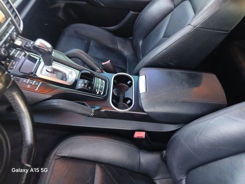 Used 2011 Porsche Cayenne AWD/4WD image 8