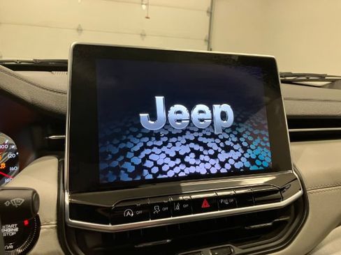 Used 2025 Jeep Compass Limited AWD/4WD image 35