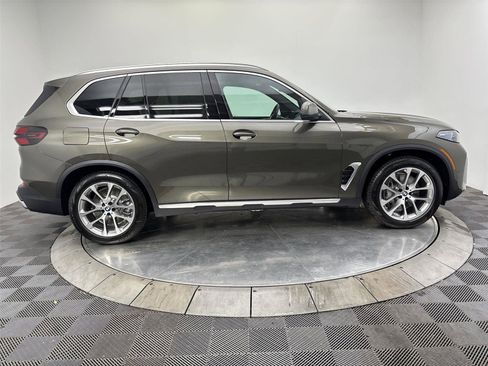 New 2026 BMW X5 xDrive50e AWD/4WD image 17
