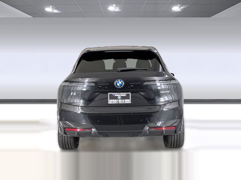 Used 2024 BMW iX xDrive50 w/ Premium Package AWD/4WD image 10