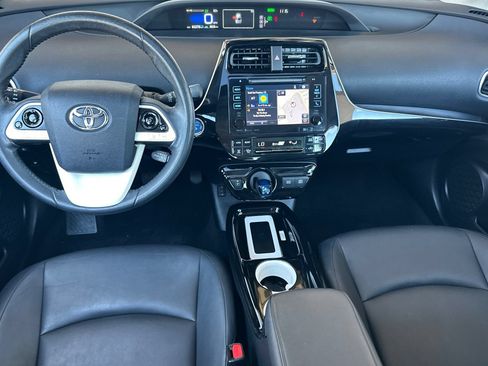 Used 2016 Toyota Prius Four FWD image 13