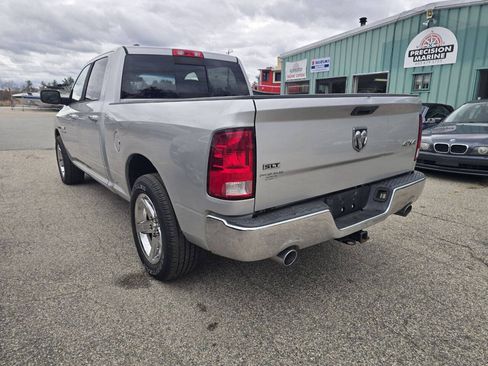 Used 2015 RAM 1500 Classic SLT w/ SLT Plus D←cor Group AWD/4WD image 11