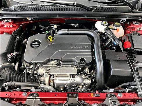 Used 2025 Chevrolet Malibu RS FWD image 11