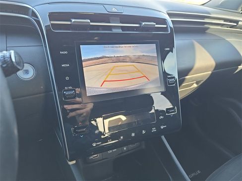 Used 2022 Hyundai Santa Cruz SEL Premium image 23