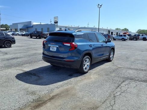 Used 2024 GMC Terrain SLE w/ Driver Convenience Package AWD/4WD image 5