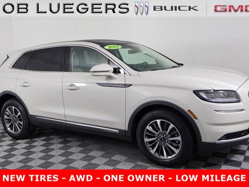 Used 2022 Lincoln Nautilus Reserve image 2