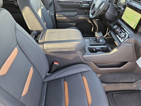 New 2026 GMC Sierra 1500 AT4 w/ AT4 Premium Package AWD/4WD image 10