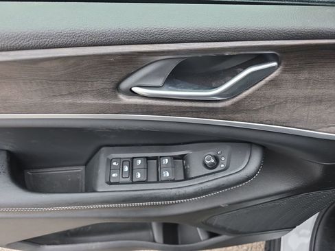 New 2026 Jeep Grand Cherokee Laredo image 11