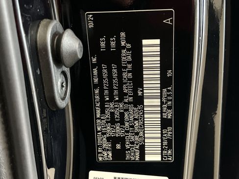 Used 2024 Toyota Sienna XLE w/ XLE Plus Package FWD image 40