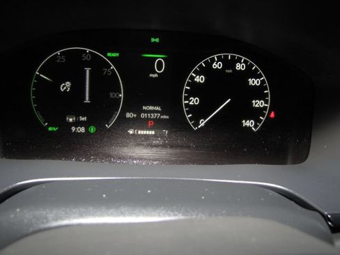 Certified 2025 Honda CR-V Sport image 4