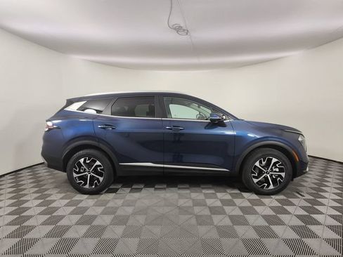 Used 2023 Kia Sportage EX AWD/4WD image 7
