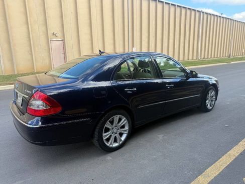 Used 2009 Mercedes-Benz E 350 4MATIC Sedan image 16