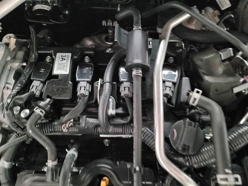 Used 2025 Nissan Sentra SV FWD image 30