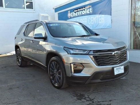 Certified 2023 Chevrolet Traverse RS image 1