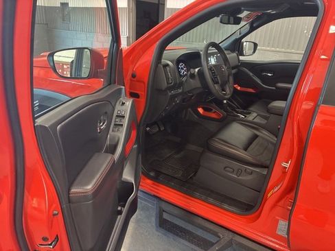 Certified 2025 Nissan Frontier PRO-4X w/ Pro Premium Package image 9