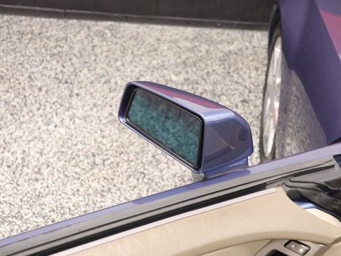 Used 2005 Cadillac XLR RWD image 57