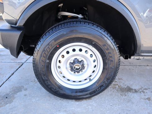 New 2025 Ford Bronco 4-Door image 17