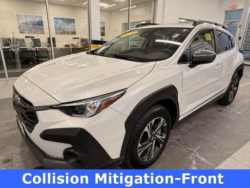 Used 2024 Subaru Crosstrek 2.0i Premium image 4