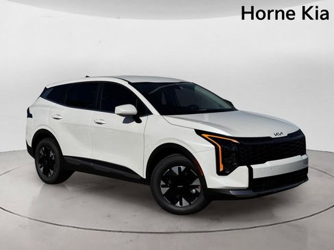New 2026 Kia Sportage LX FWD image 2