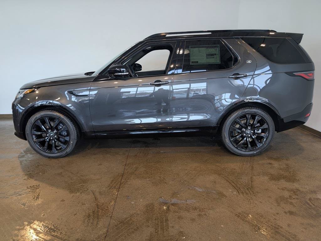 New 2026 Land Rover Discovery Limited Edition AWD/4WD image 3