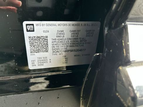 Used 2024 Chevrolet Equinox EV RS FWD image 32