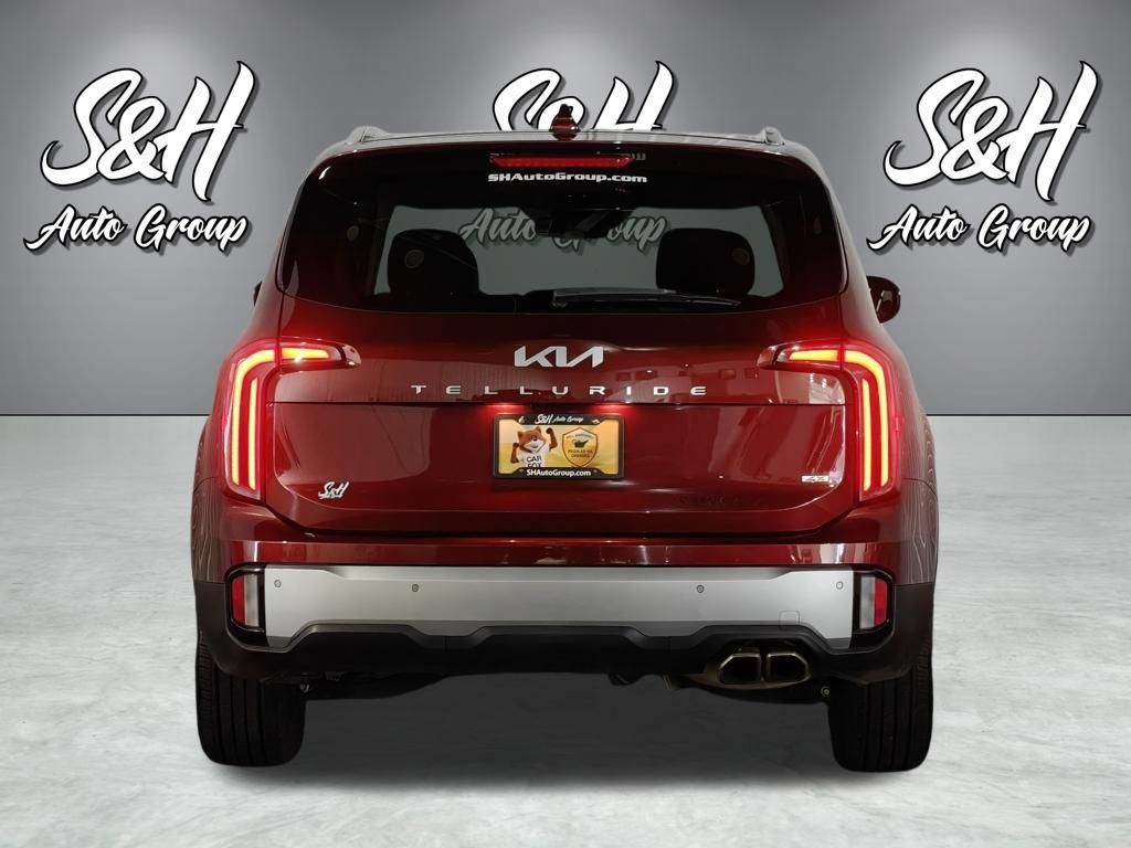 Used 2023 Kia Telluride EX w/ EX Captain's Chair Package AWD/4WD image 23