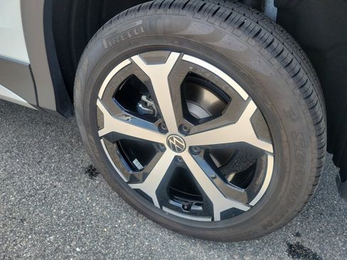 Certified 2026 Volkswagen Tiguan SE AWD/4WD image 27