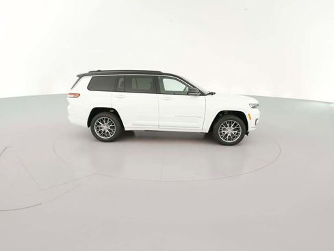 New 2025 Jeep Grand Cherokee L Summit w/ Luxury Tech Group V image 14