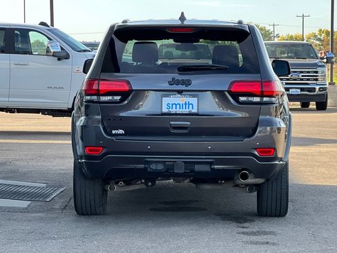 Used 2021 Jeep Grand Cherokee Laredo X image 4