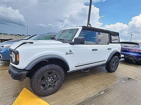 Used 2024 Ford Bronco Black Diamond AWD/4WD image 1