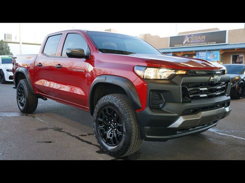 Used 2025 Chevrolet Colorado Trail Boss AWD/4WD image 1