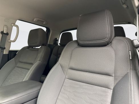 Used 2022 Nissan Frontier SV AWD/4WD image 9