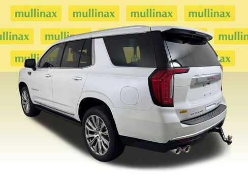 Used 2023 GMC Yukon Denali RWD image 4