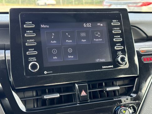 Used 2022 Toyota Camry LE FWD image 20