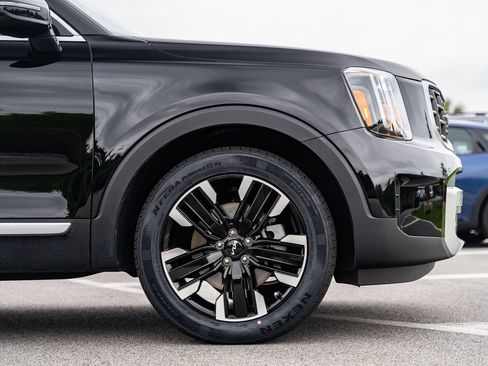 Used 2024 Kia Telluride SX FWD image 8