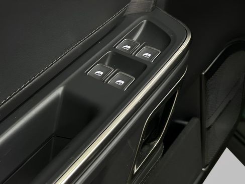 Used 2022 Rivian R1S Launch Edition image 16