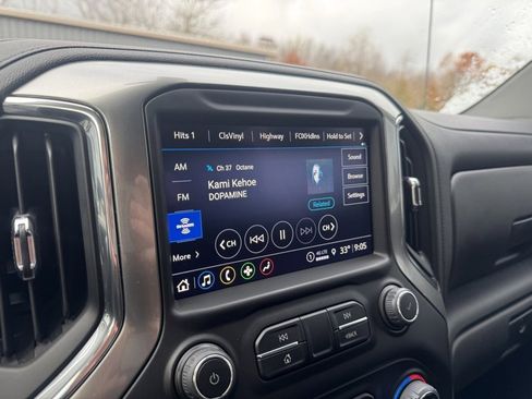 Used 2023 Chevrolet Silverado 2500 LTZ w/ LTZ Plus Package image 17