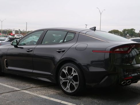 Used 2020 Kia Stinger GT-Line w/ Sun & Sound Package RWD image 9