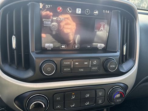 Used 2015 GMC Canyon SLT image 30