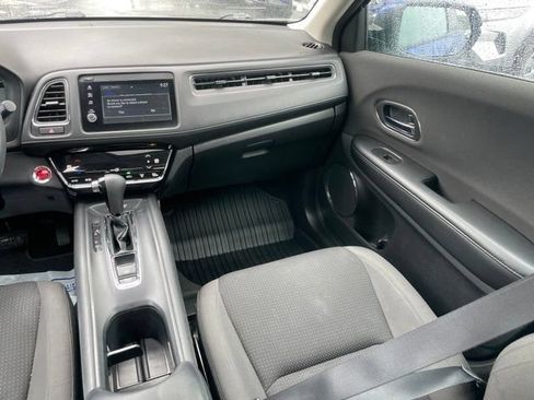Used 2019 Honda HR-V EX image 9
