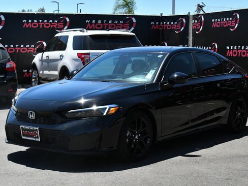 Used 2025 Honda Civic Sport image 3
