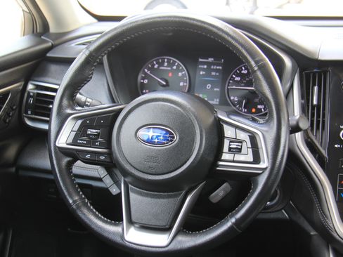 Used 2022 Subaru Outback Limited image 12