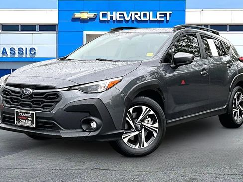 Used 2024 Subaru Crosstrek 2.0i Premium AWD/4WD image 3