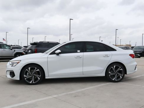 Used 2023 Chrysler 300 Touring L w/ Popular Equipment Group image 32