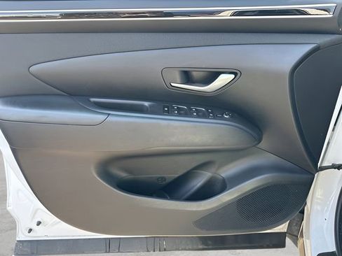 Used 2023 Hyundai Tucson SEL w/ Convenience Package image 9