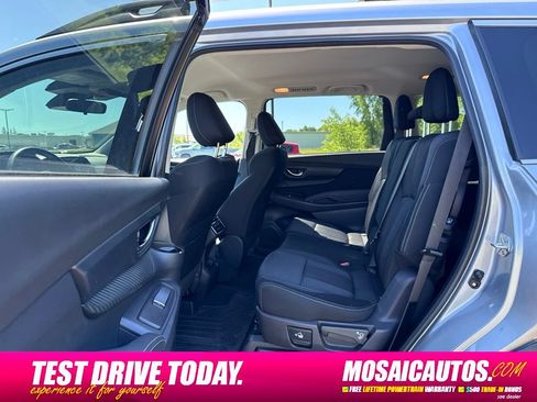 Used 2023 Subaru Ascent Premium AWD/4WD image 21