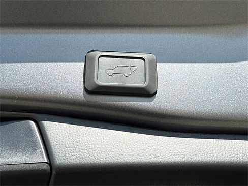 New 2025 Toyota RAV4 XLE image 7