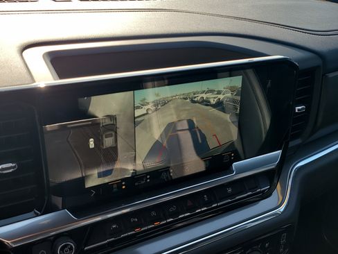 Used 2023 Chevrolet Silverado 1500 High Country w/ Technology Package image 21